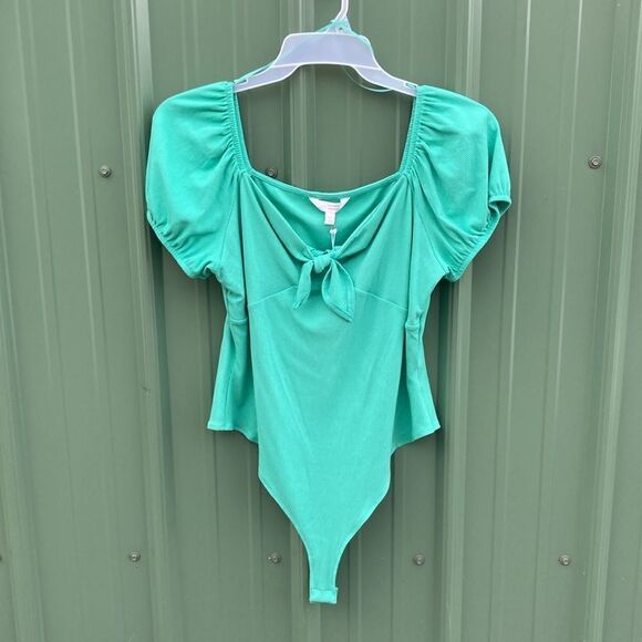 Lauren Conrad Green Ribbed Stretchy Short Sleeve Bodysuit Size XL - Picture 1 of 3